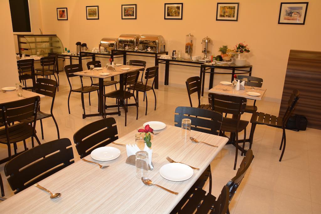 Boshan Hotels Mapusa Exterior foto