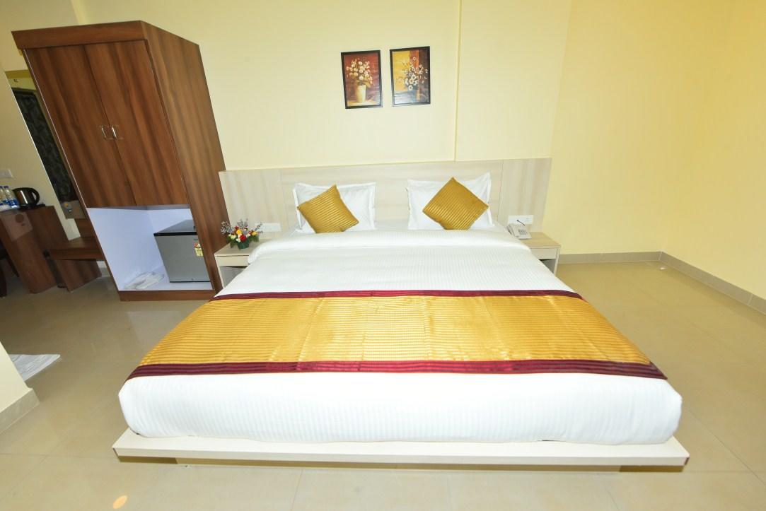 Boshan Hotels Mapusa Exterior foto
